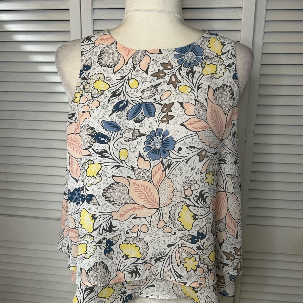 Floral Sleeveless‎ Top - Multicolor